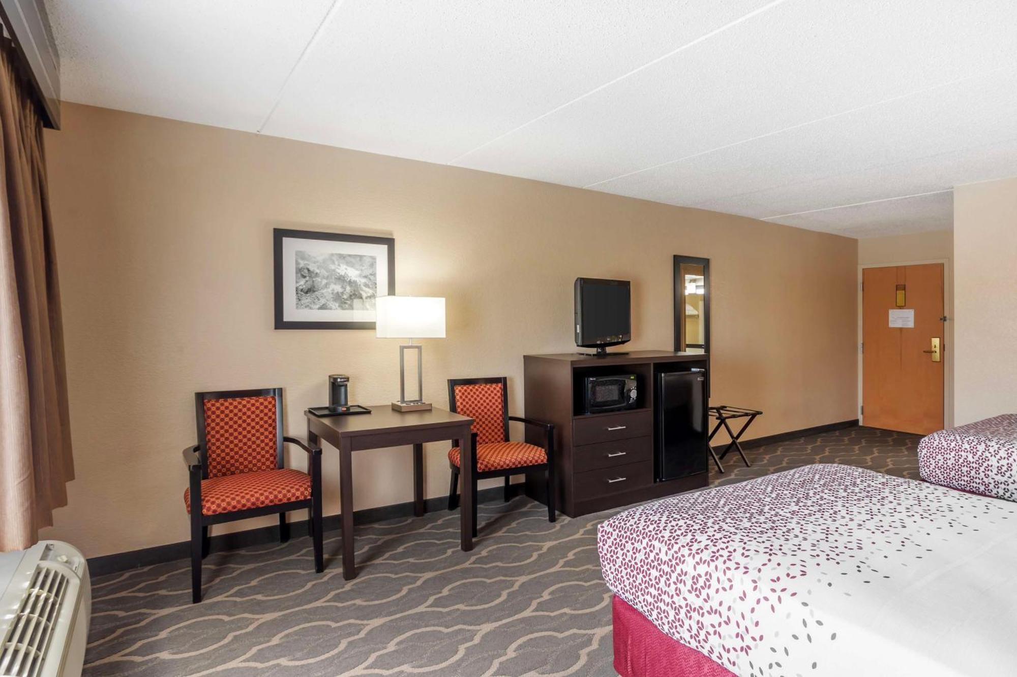 Best Western Inn At Blakeslee-Pocono Екстериор снимка
