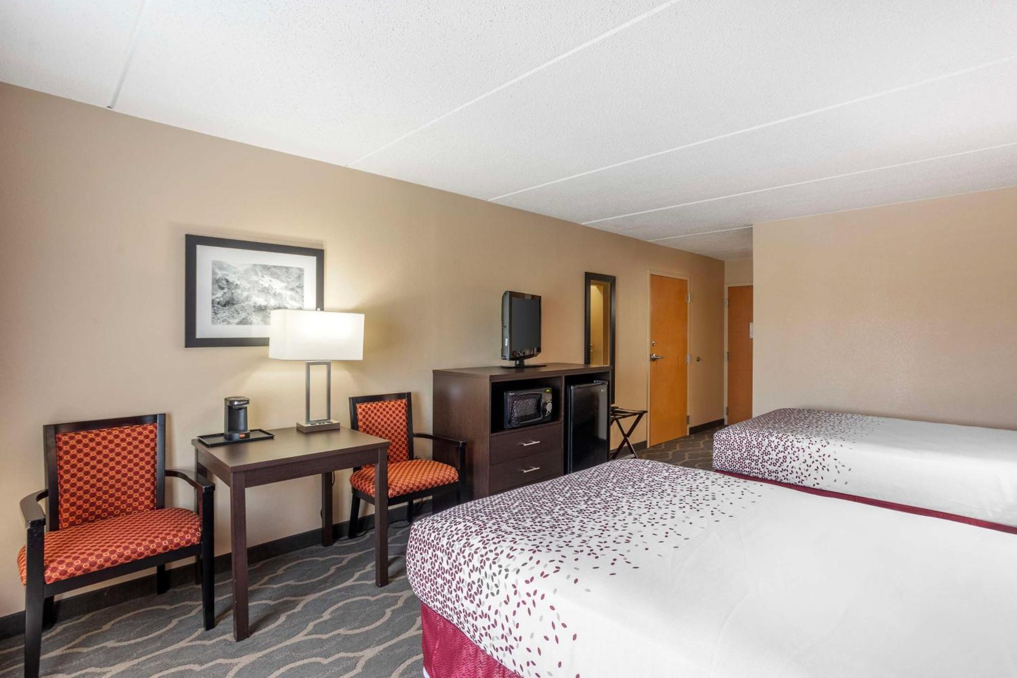 Best Western Inn At Blakeslee-Pocono Екстериор снимка