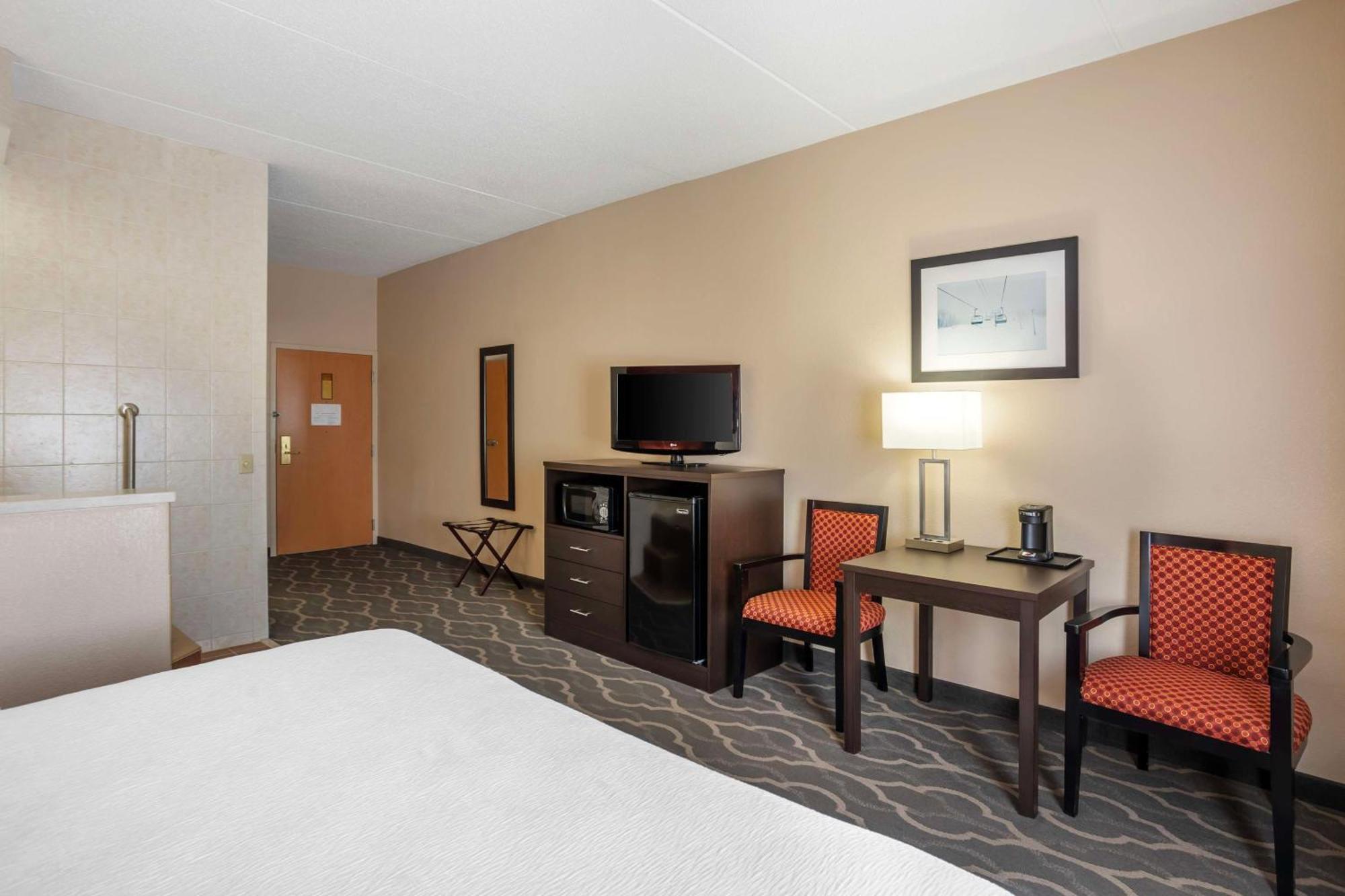 Best Western Inn At Blakeslee-Pocono Екстериор снимка