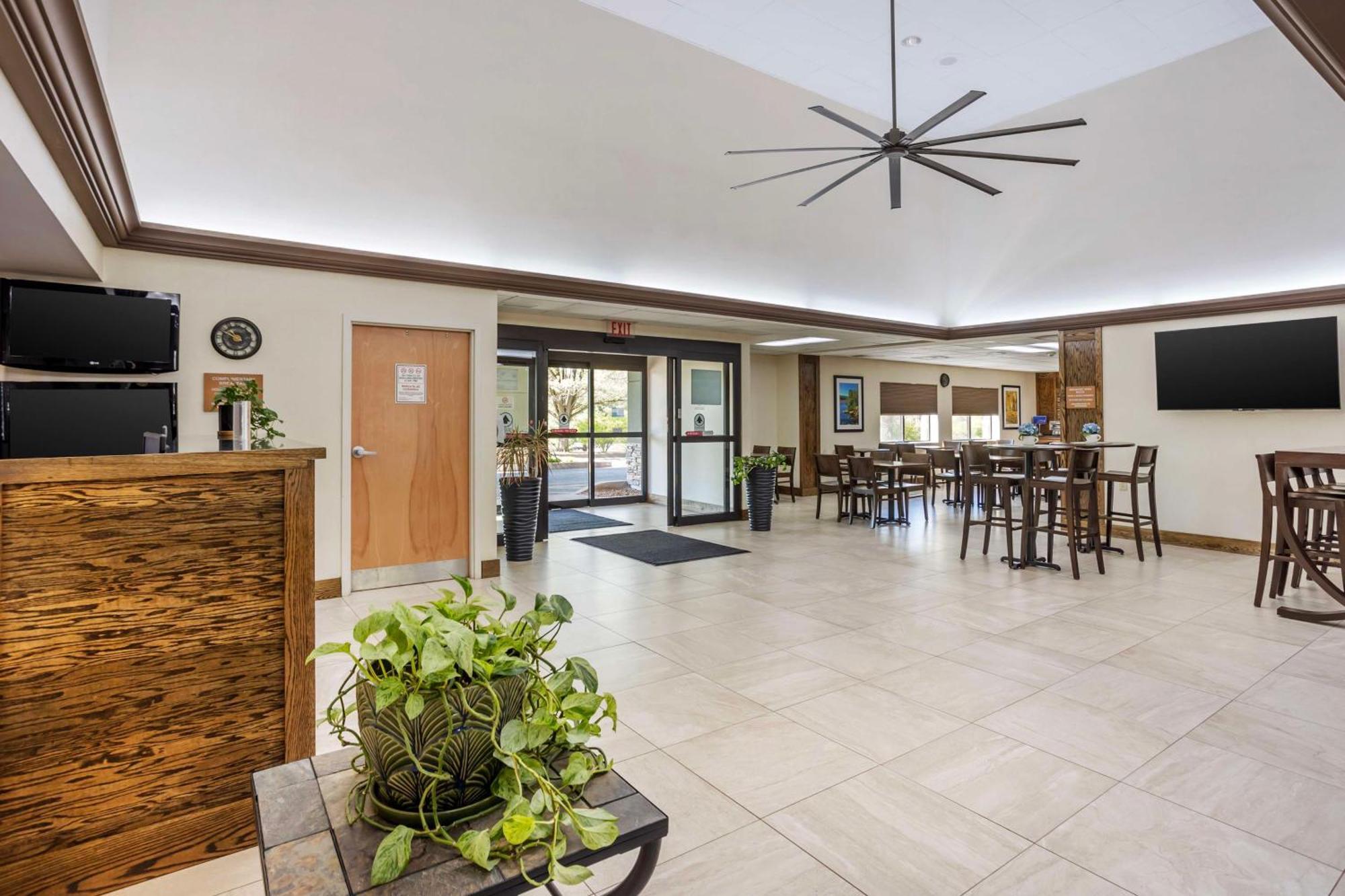 Best Western Inn At Blakeslee-Pocono Екстериор снимка