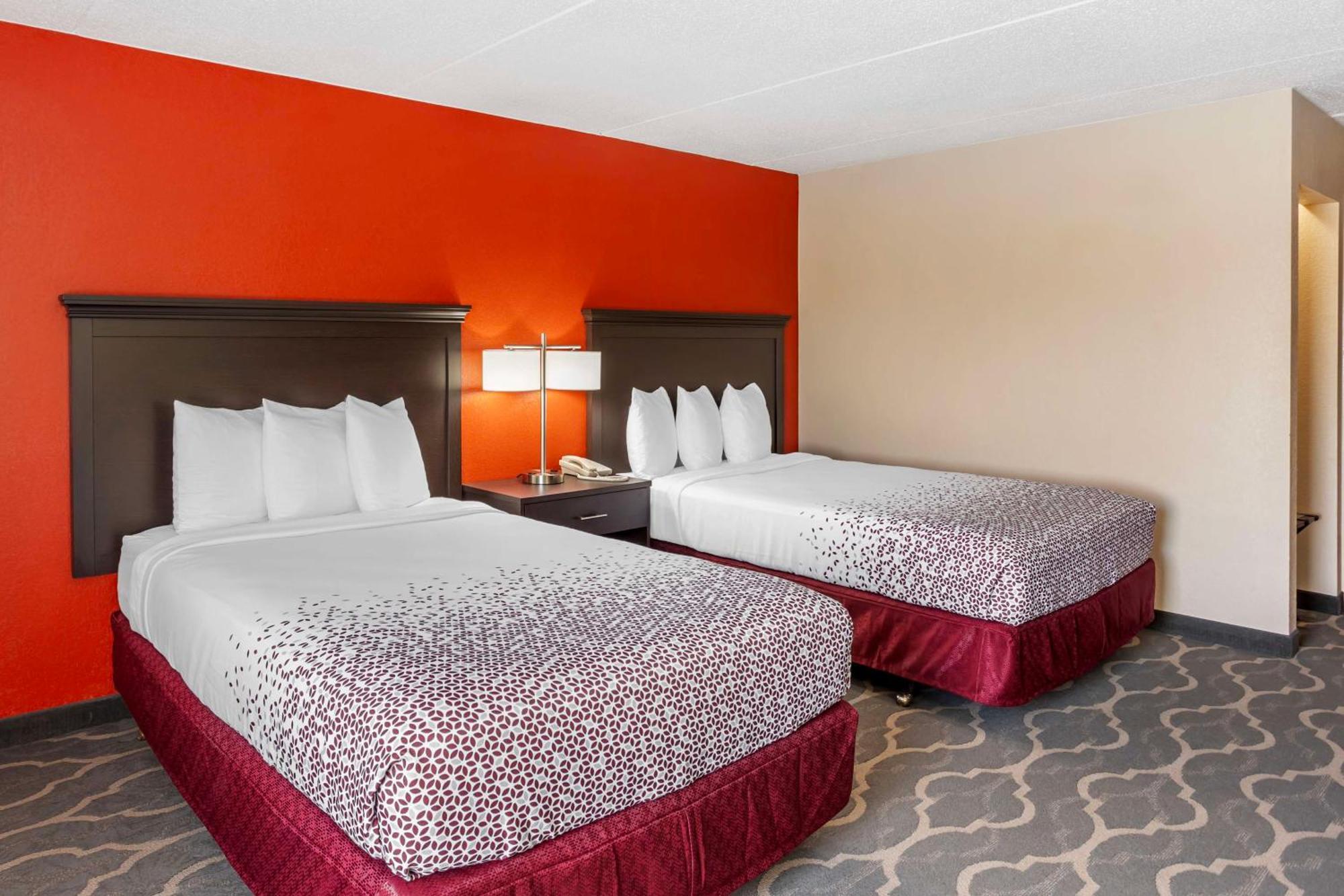 Best Western Inn At Blakeslee-Pocono Екстериор снимка