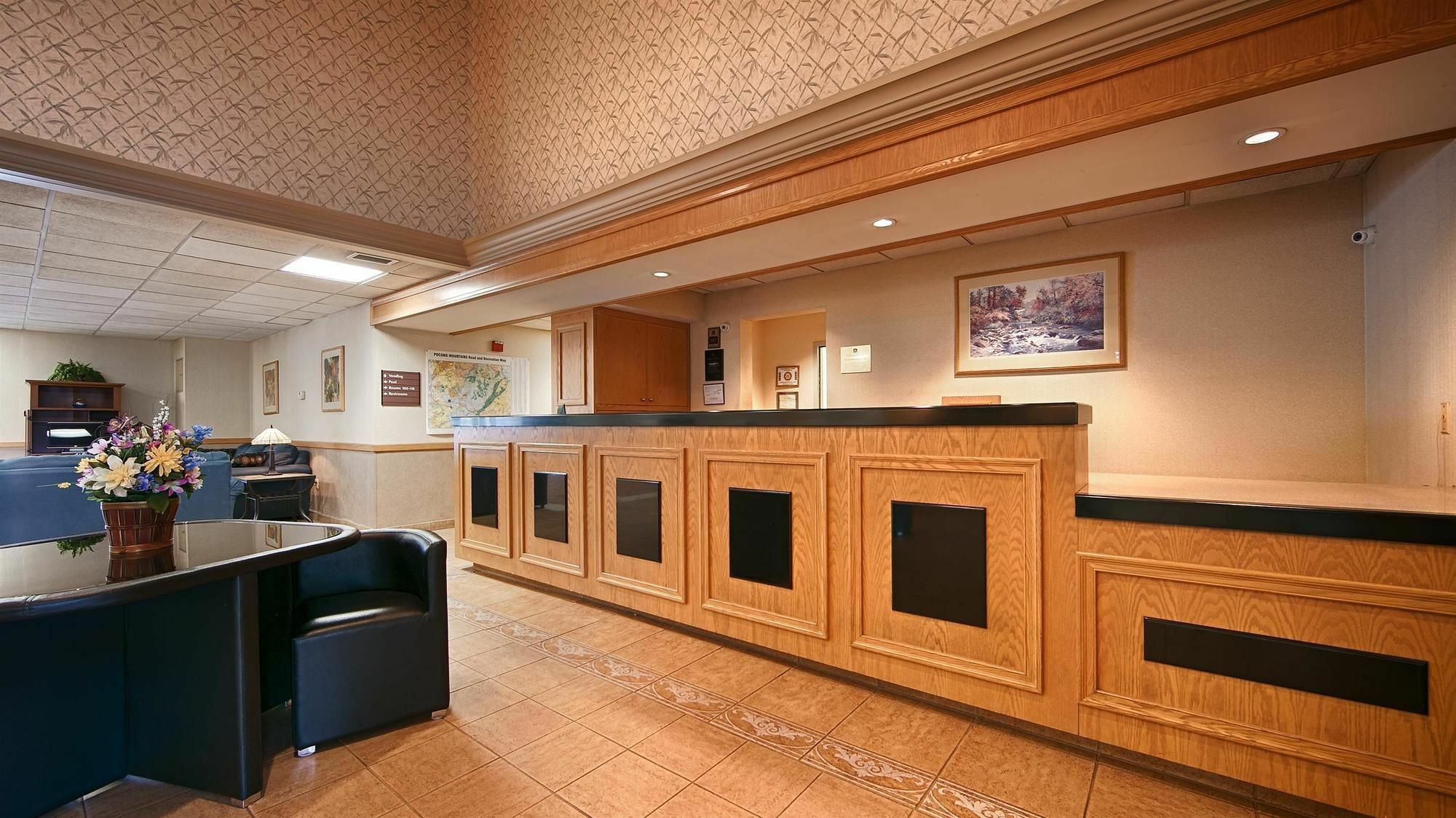 Best Western Inn At Blakeslee-Pocono Екстериор снимка